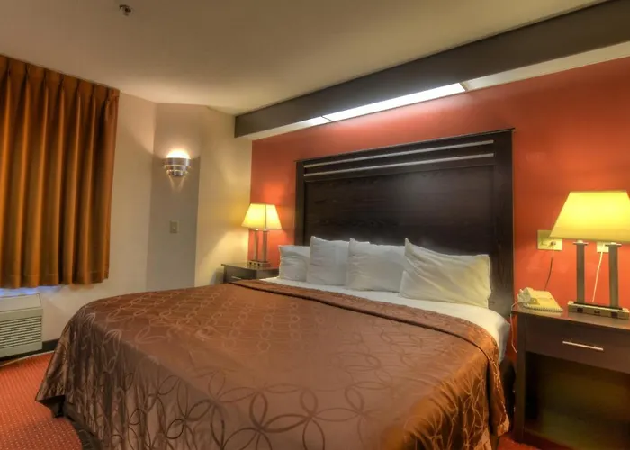 Smoky Mountain Inn & Suites