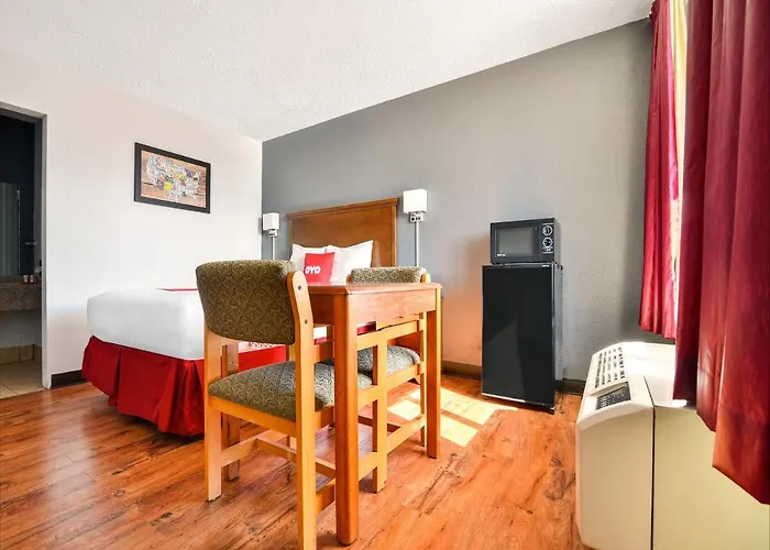Hotel Benton
