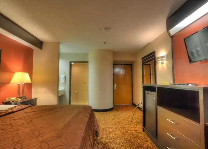 Smoky Mountain Inn & Suites