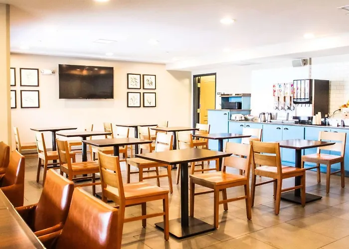 Country Inn & Suites By Radisson, Chester, Va
