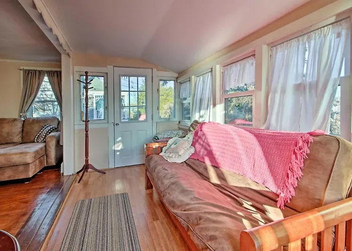 Steps To Cape Cod Canal: Pet-Friendly Home