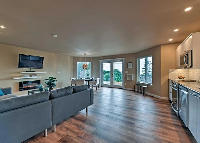 Airy Home Near Anacortes W/ San Juan De Fuca Views