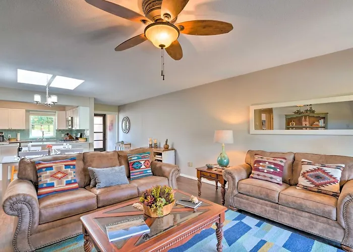 Bright Ruidoso Condo W/ Deck & Golf Course Views!