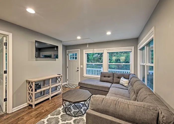 Updated Twin Lakes Cottage, Walk To Lake Mary