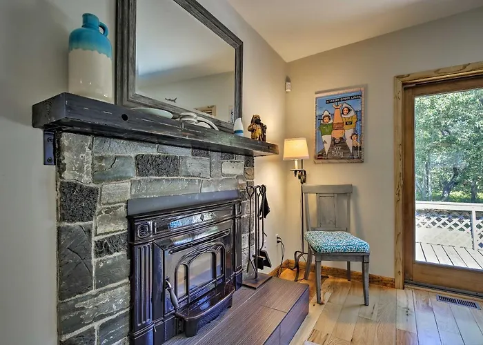 Great For Couples! Cape Cod Cottage 2 Mi To Beach