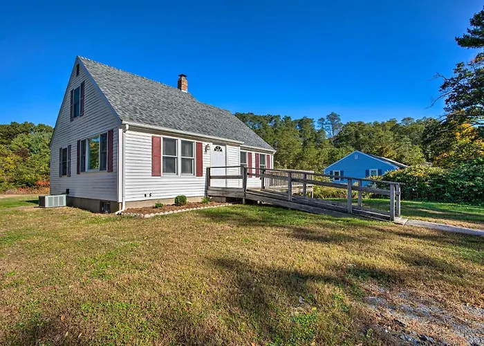 Updated Plymouth Home < 2 Miles To Waterfront!