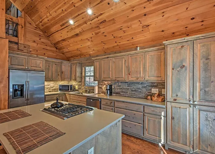 Blue Ridge Mtns Creekside Cabin W/ Hot Tub + Pier!