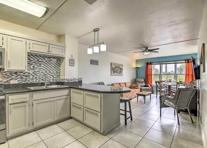 Steps To Beach: Beach Haven W/ Shared Amenities
