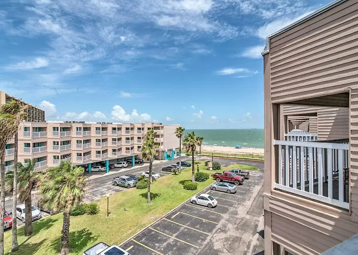 Beachfront Corpus Christi Condo W/ Arcade Room!