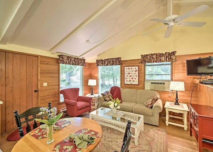 Cozy Cottage Duplex: Walk To Peninsula State Park!