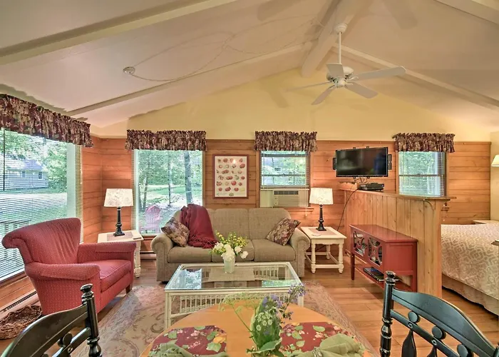Cozy Cottage Duplex: Walk To Peninsula State Park!