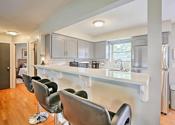 'Sunset Haven' Excelsior Springs Home On 3 Acres!