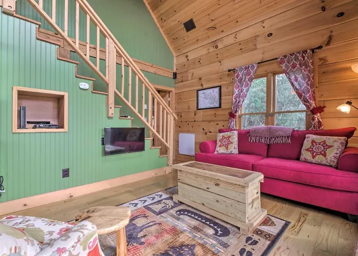 All-Season Base W/ Scenic Views In Beech Mountain!