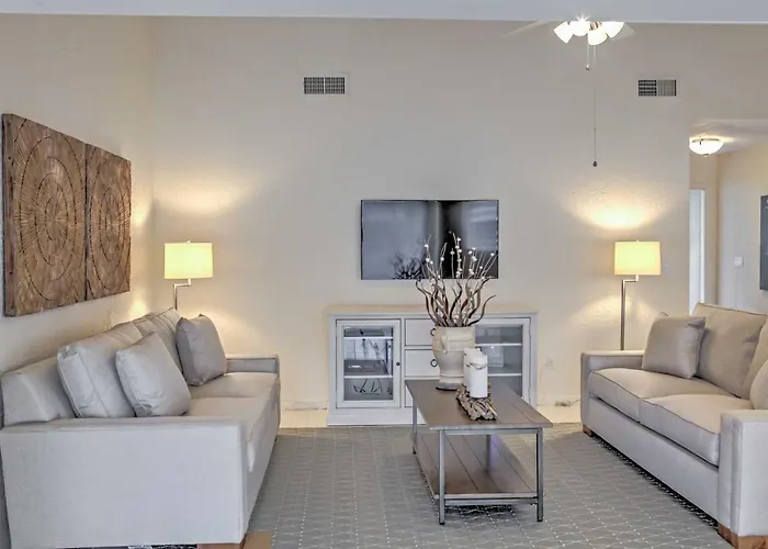 'Sand Dollar' Jenson Beach Home W/ Pool Access!