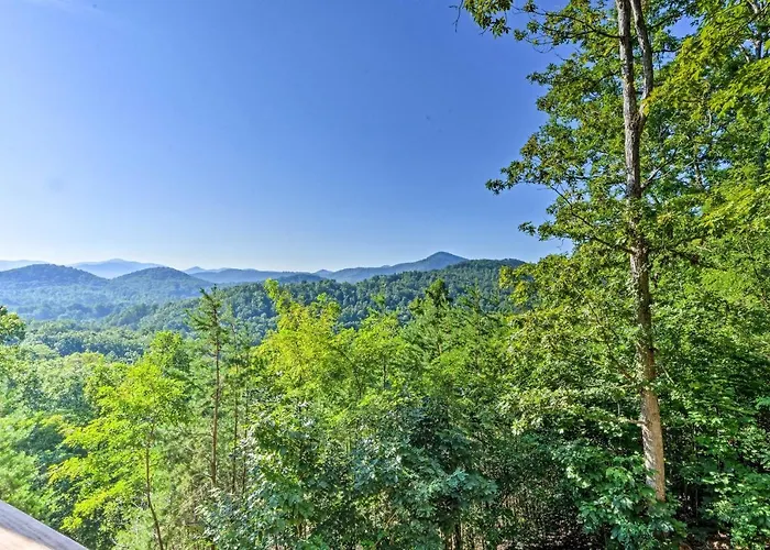Hiawassee Home W/ Views < 1 Mi To Lake Chatuge
