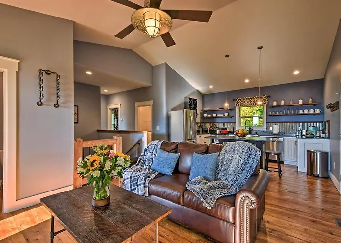Hiawassee Home W/ Views < 1 Mi To Lake Chatuge