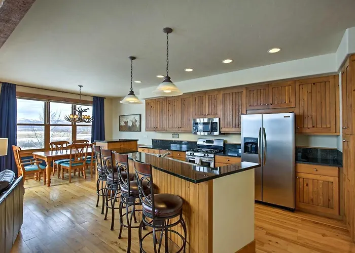 Mtn-View Gem W/ On-Site Golf! 3 Mi To Granby Ranch