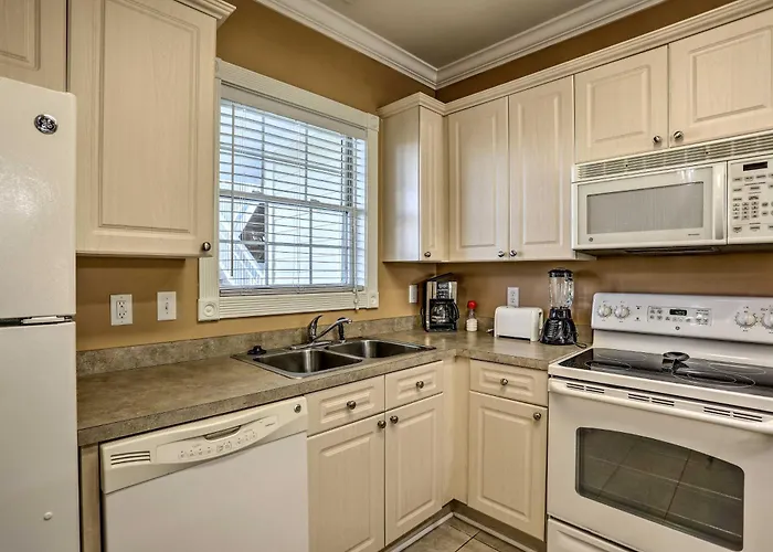 3 Mi To Ocean: Resort Condo In Myrtle Beach!