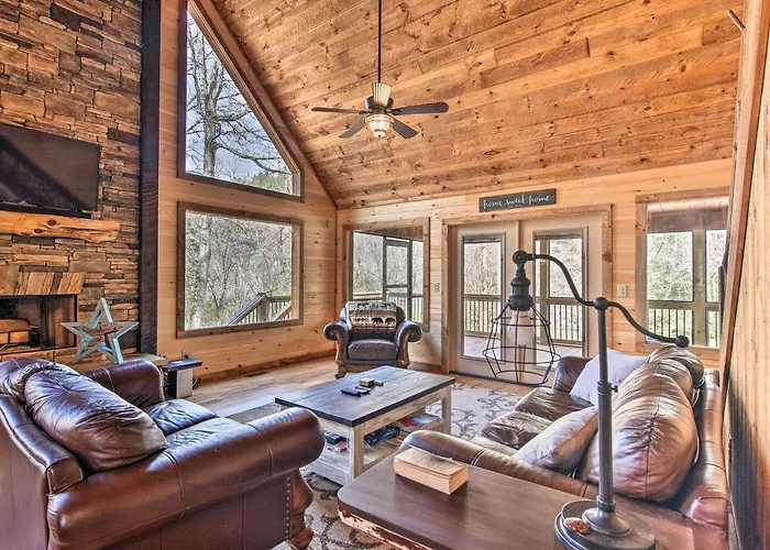8 Mi To Dtwn Murphy! Cabin W/ Nottely River Views
