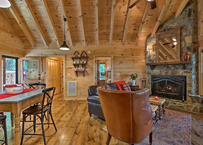 A Sunset Dream' - Upscale Blue Ridge Cabin!