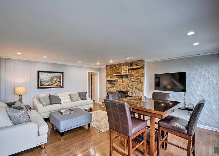 Stay Above It All! Modern Home On Missionary Ridge
