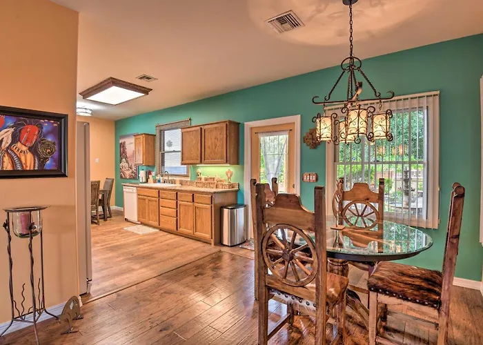 Rest Easy In Mesa! Home W/ Hot Tub & Shared Yard