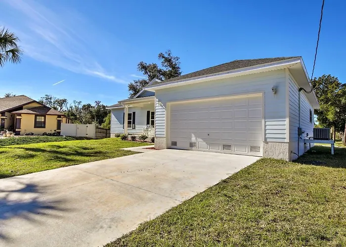 Canal-Front Home W/ Boat Dock In Crystal River