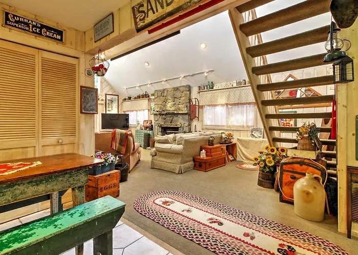 West Dover Vacation Rental W/ Hot Tub Near Mt Snow
