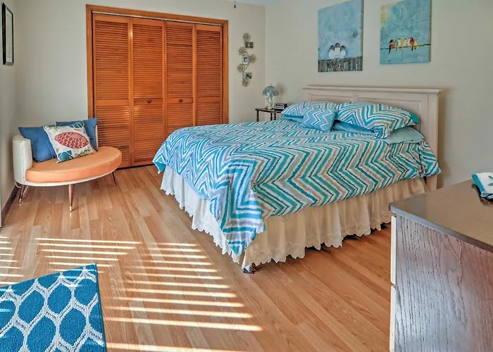 Lanai W/ Heated Pool: Pristine Spring Hill House