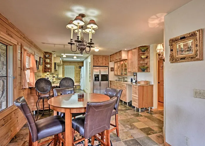 Rustic 4Br Farm Retreat Near Sebring Raceway