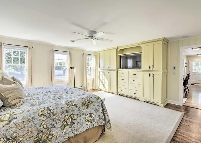 Ephraim Home W/ Yard - Walk To Lake Michigan!