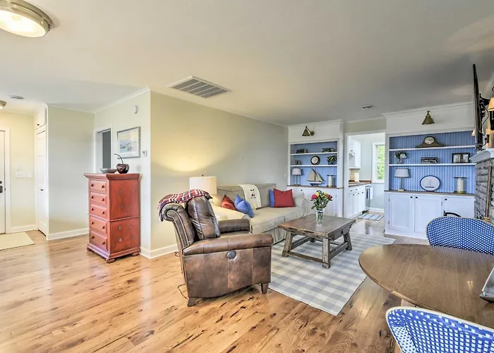 Ephraim Home W/ Yard - Walk To Lake Michigan!