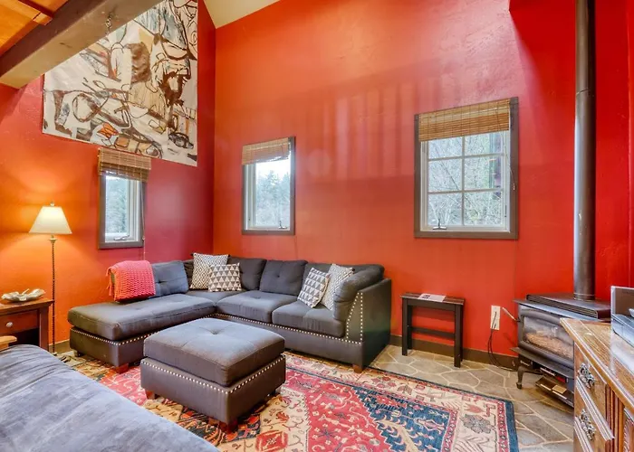 Berry Glen Redwood Park Loft