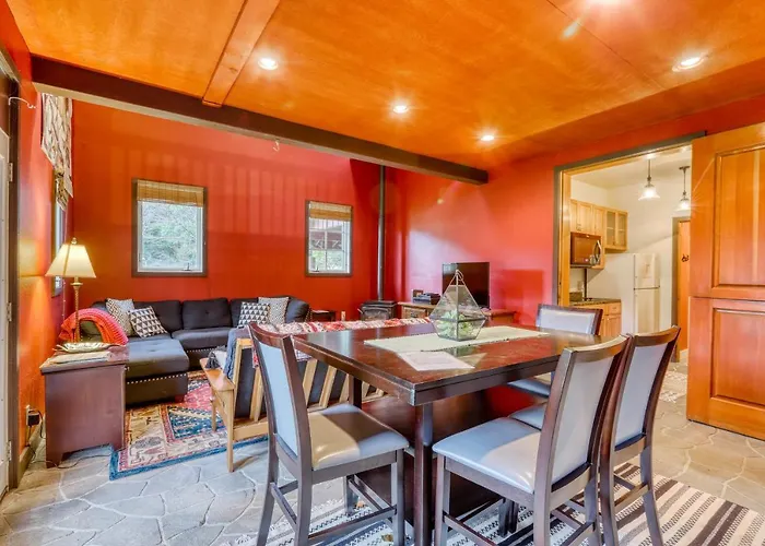 Berry Glen Redwood Park Loft