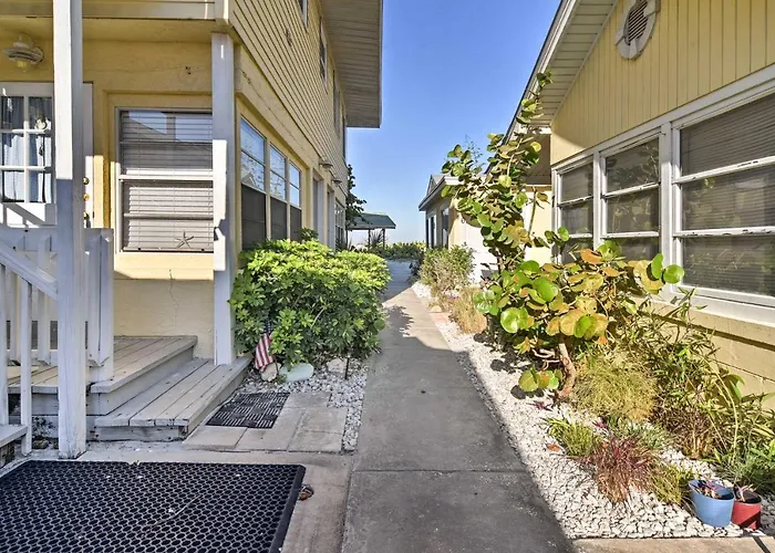Steps To Beach, Cabana: Indian Shores Cottage