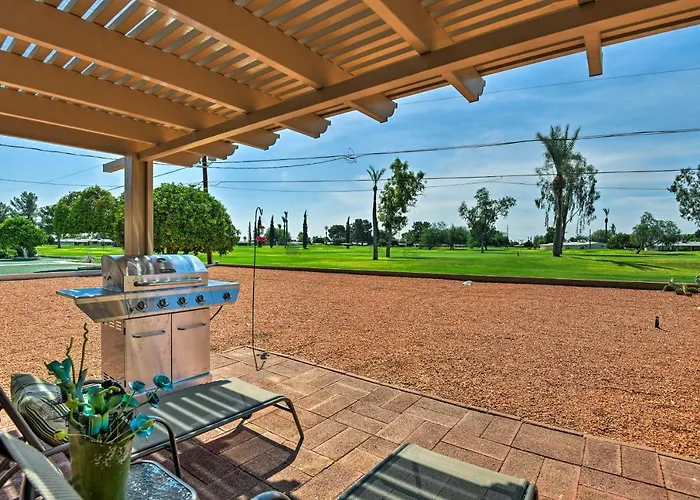 Golfers' Paradise! Upscale Home In Sun City