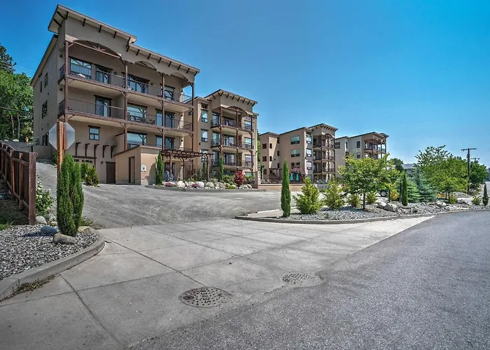 Modern Manson Condo W/ Pool & Lake Chelan Views!