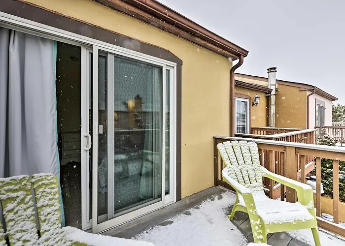 Family-Friendly Wildwood Townhome ~ 3 Mi To Beach