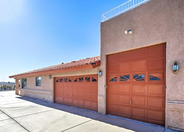 Patio, Rooftop Deck & Mtn Views: Lake Havasu Home!
