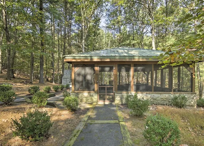 Couples Cabin - 5 Mi To Dt Berkeley Springs!