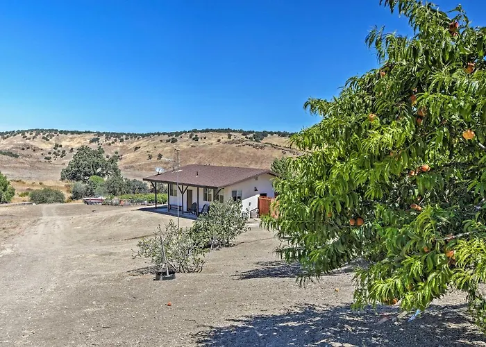 Cottage By The Lakes W/ Patio By Lake Nacimiento