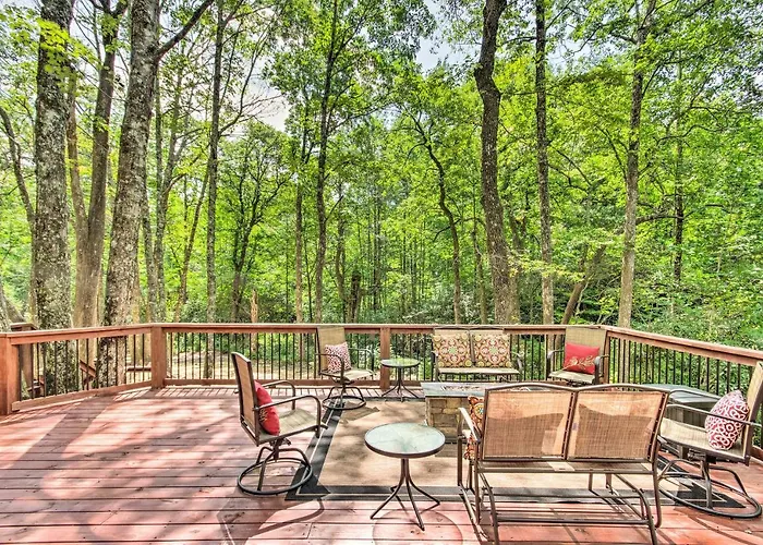 1 Mi To Marina: Lake Toxaway Cabin W/ Fire Pit