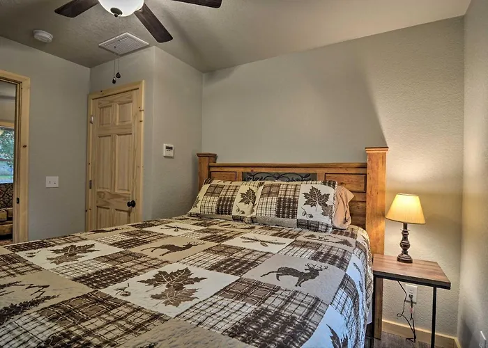 Pet-Friendly Petoskey Area Cabin, Walk To River!