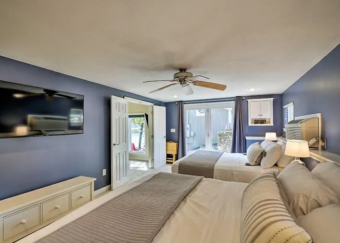 Family Fun! Lakeside Gem + Dock In Sunrise Beach