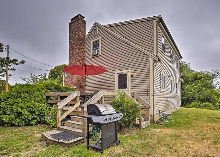 Walk To Beach & Main St: Dog-Friendly Cape Cod Gem
