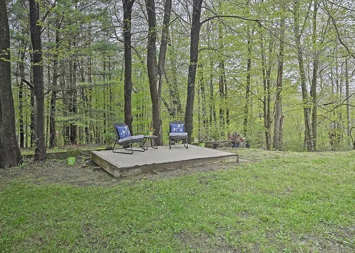 Beautiful Lenox Home, 3 Mi To Shakespeare & Co!