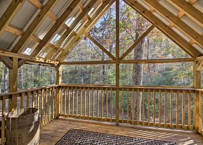 Tubes & Outdoor Games: North Georgia Mtn Retreat