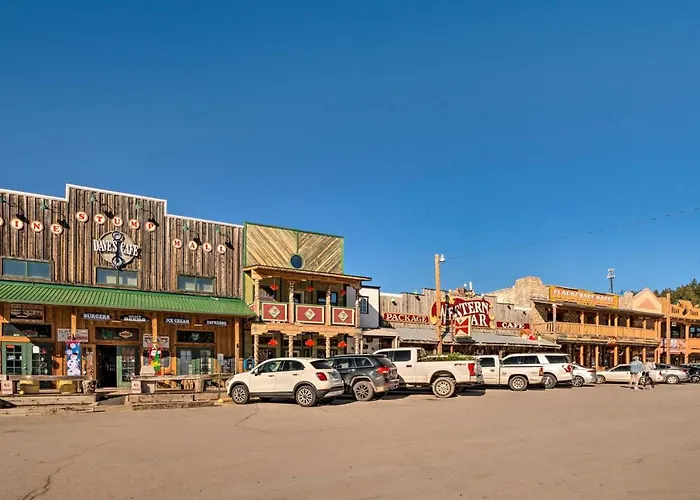 Pet-Friendly Cloudcroft Cabin: Walk To Shop, Food