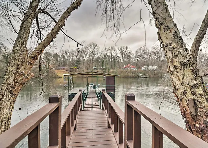 Cozy Heber Springs Cabin W/ Deck & Dock!