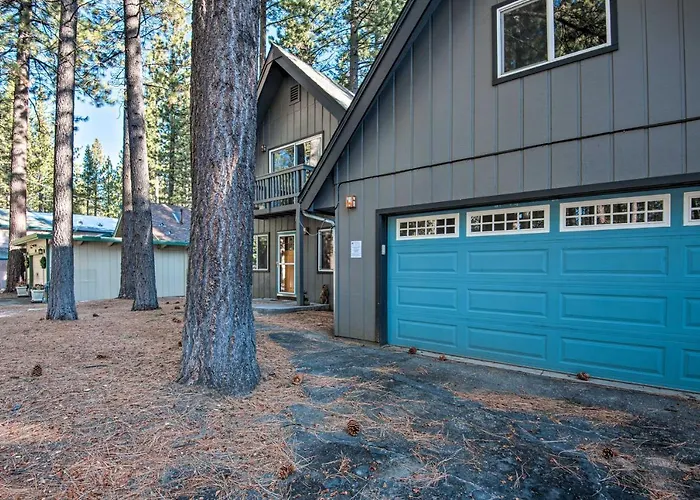 7 Mi To Heavenly Ski Resort: Cozy Tahoe Cabin